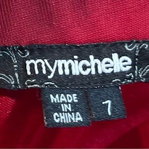 Women’s Size 7  Red Knee Length Prom Dress